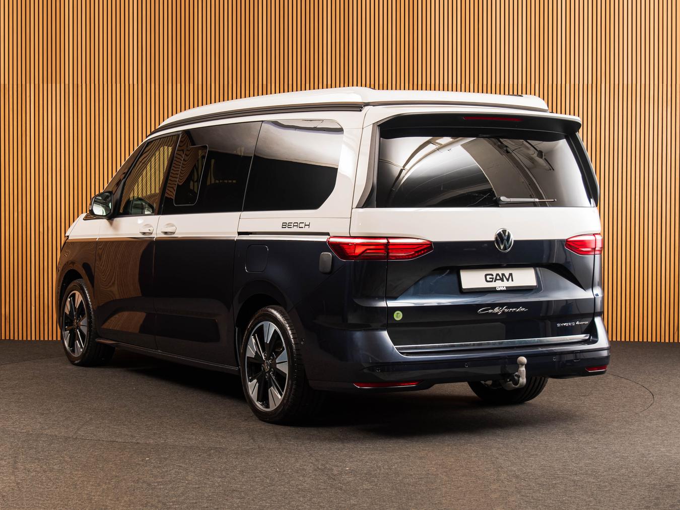 Volkswagen T7 California eHybrid 4M Beach
