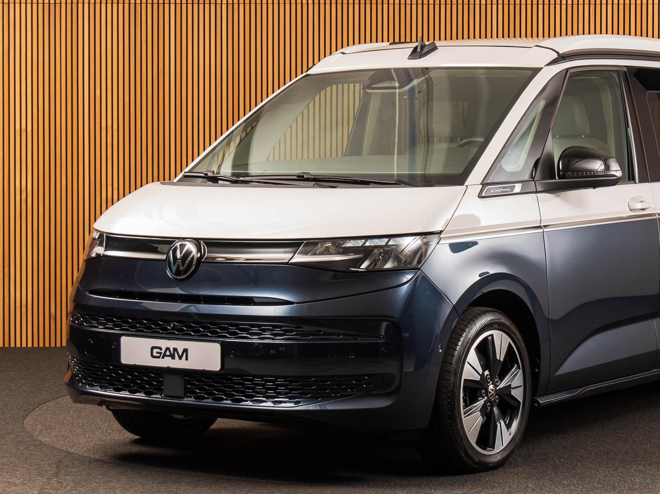 Volkswagen T7 California eHybrid 4M Beach
