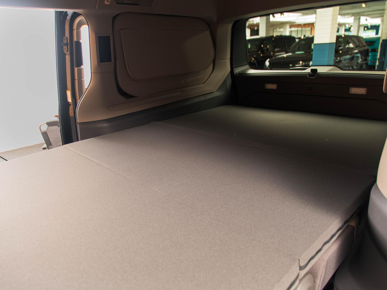 Volkswagen T7 California eHybrid 4M Beach