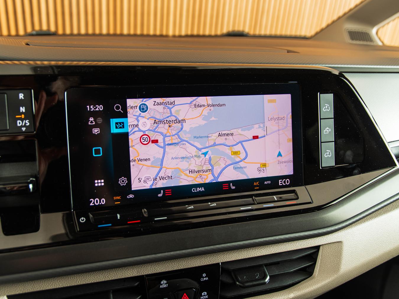 Volkswagen T7 California eHybrid 4M Beach