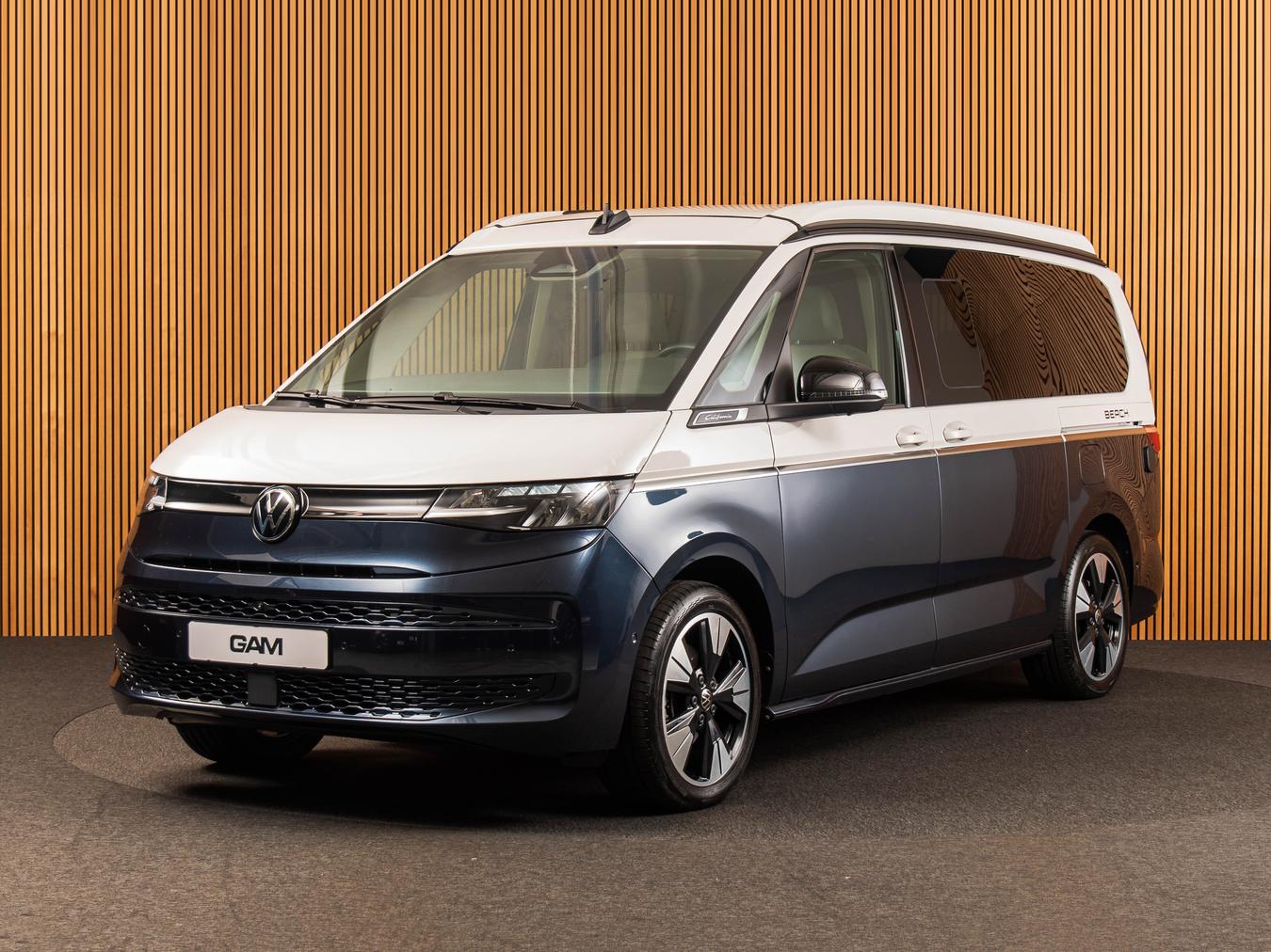 Volkswagen T7 California eHybrid 4M Beach