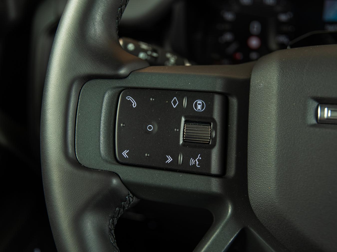 Land Rover Defender 110 X-Dynamic HSE P300e