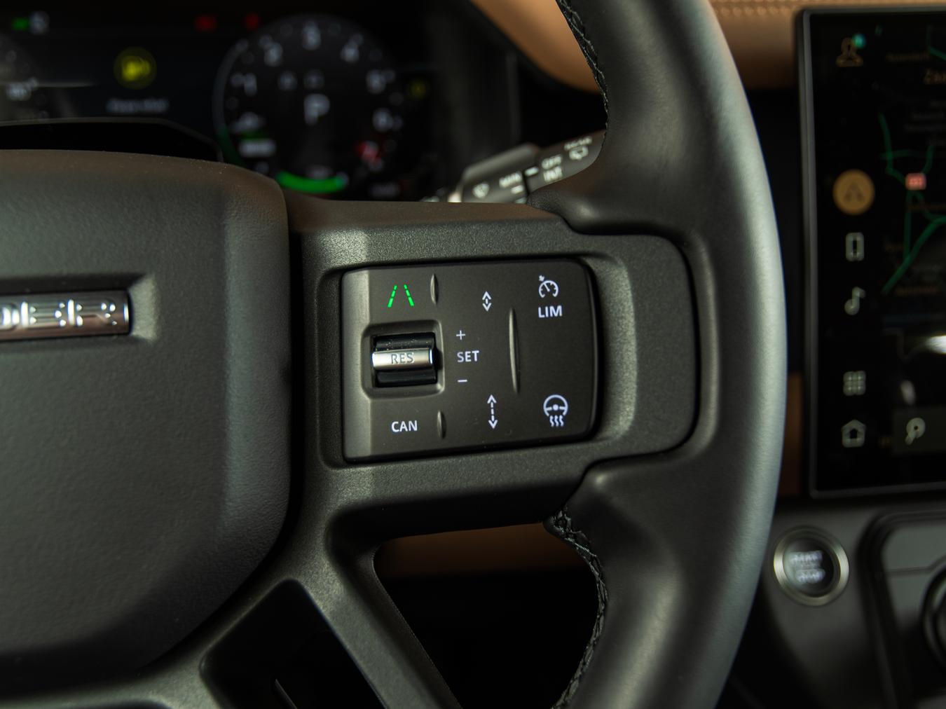 Land Rover Defender 110 X-Dynamic HSE P300e