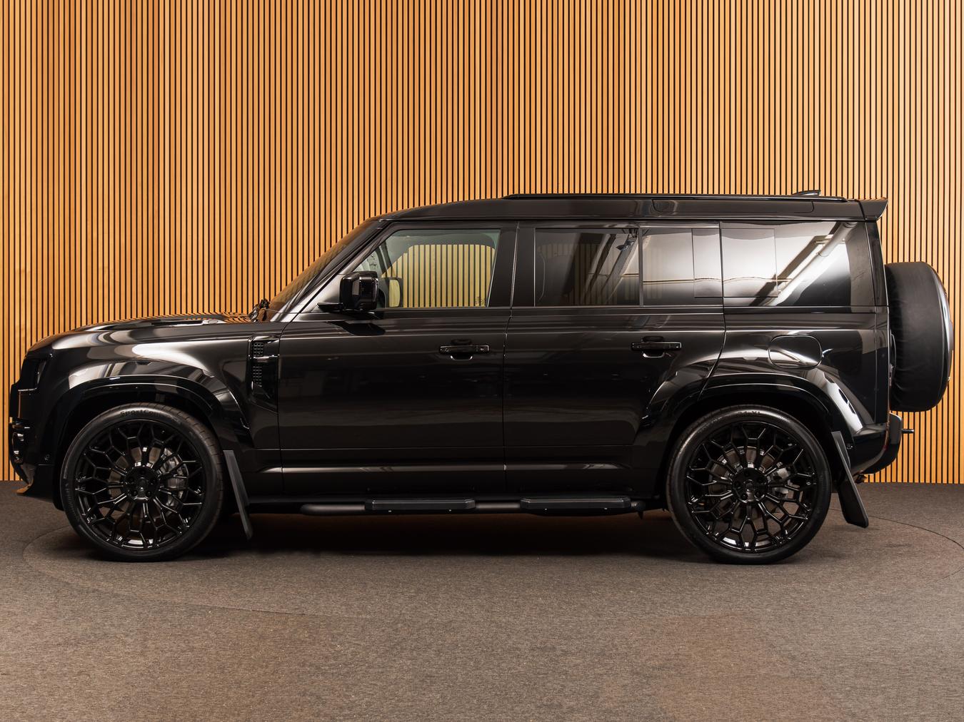 Land Rover Defender 110 X-Dynamic HSE P300e