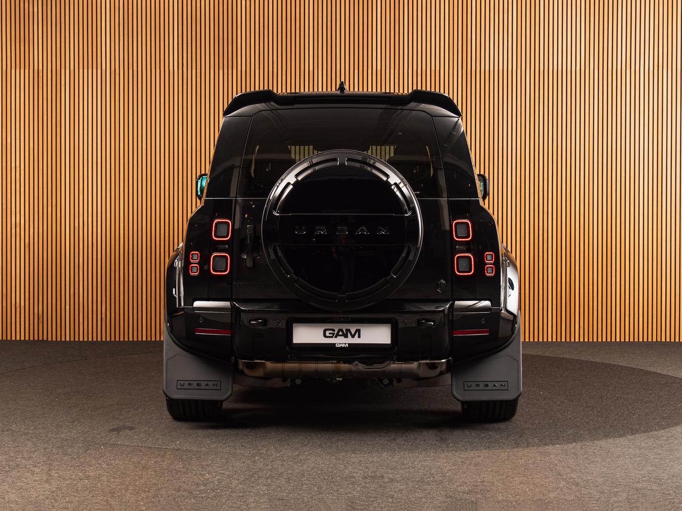 Land Rover Defender 110 X-Dynamic HSE P300e