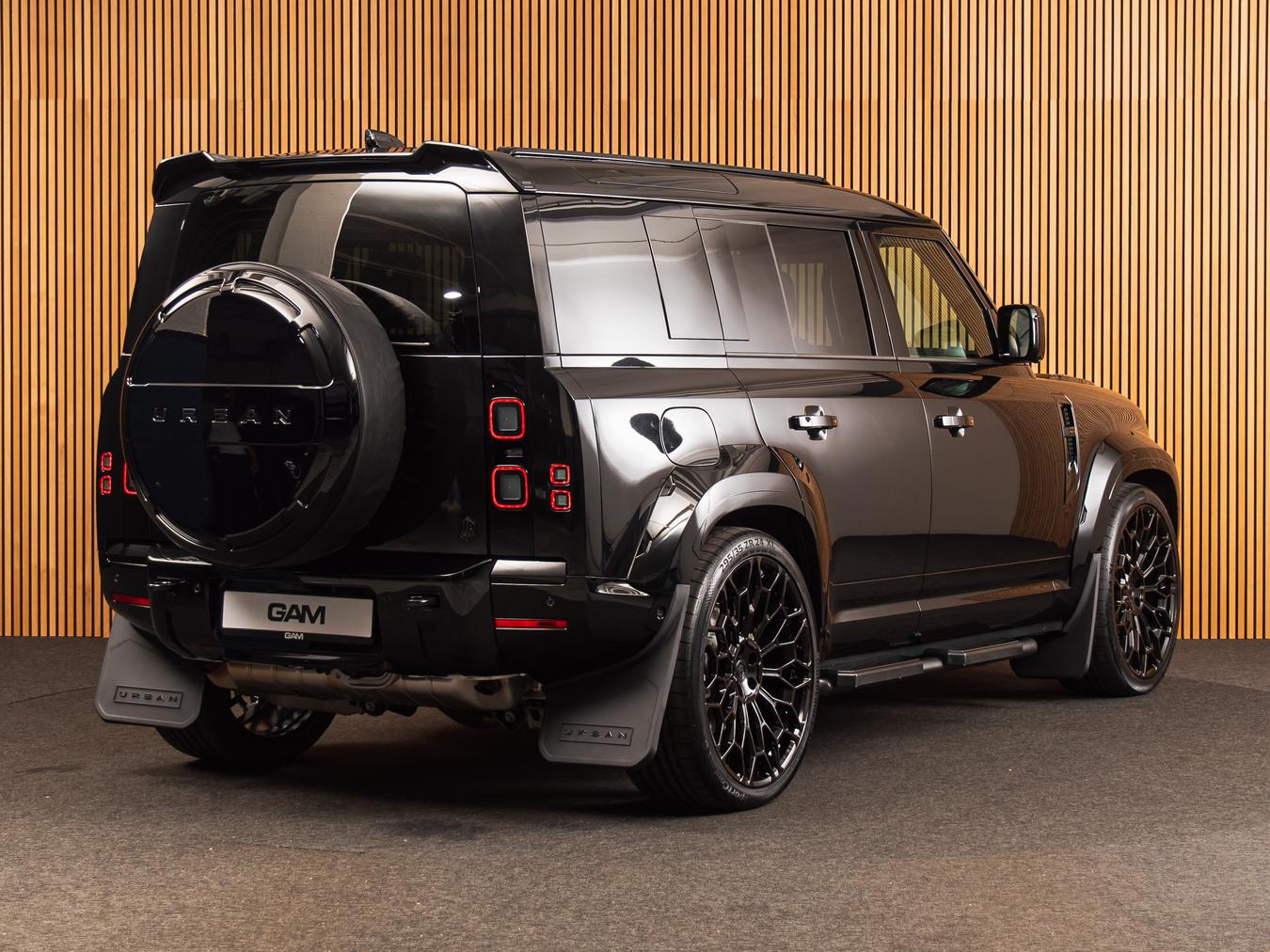 Land Rover Defender 110 X-Dynamic HSE P300e