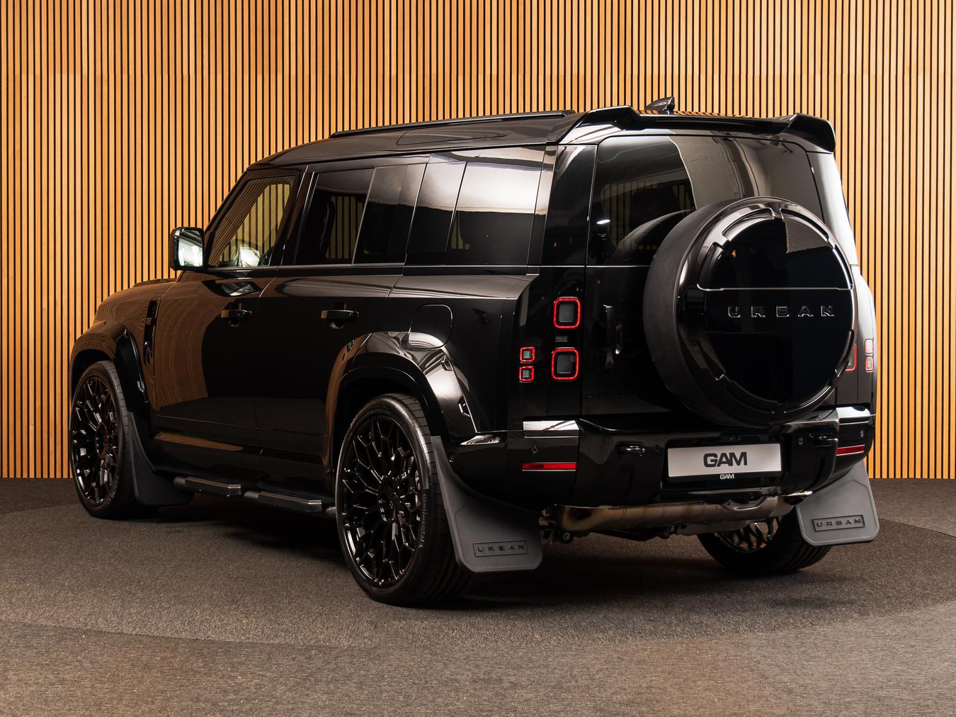 Land Rover Defender 110 X-Dynamic HSE P300e