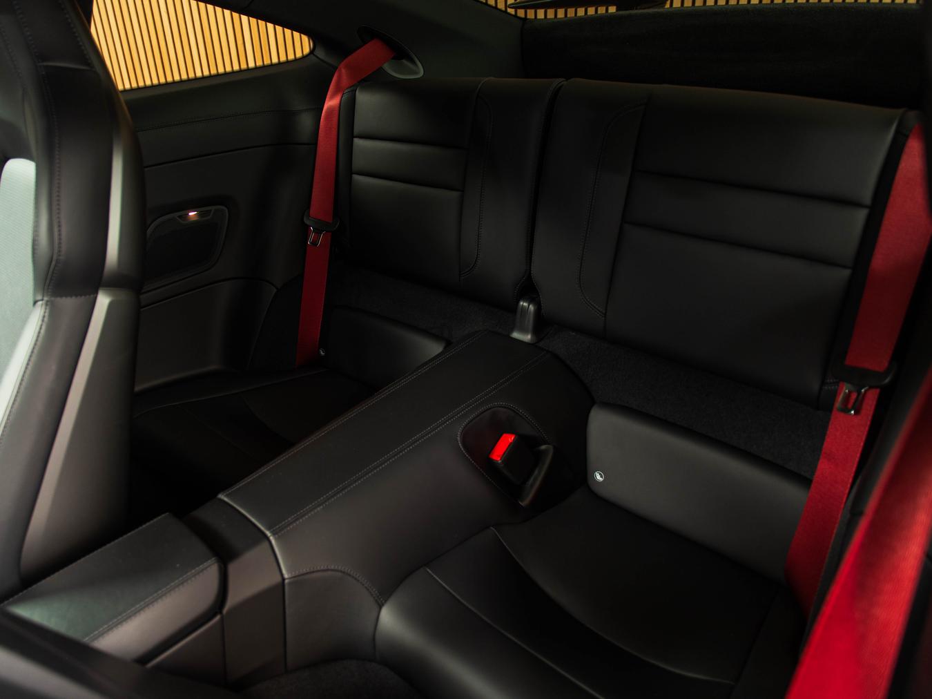 Porsche 911 Carrera