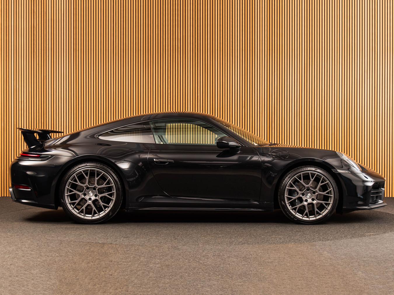 Porsche 911 Carrera