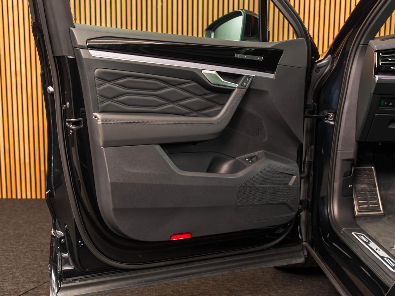 Volkswagen Touareg R eHybrid TSI 4MOTION