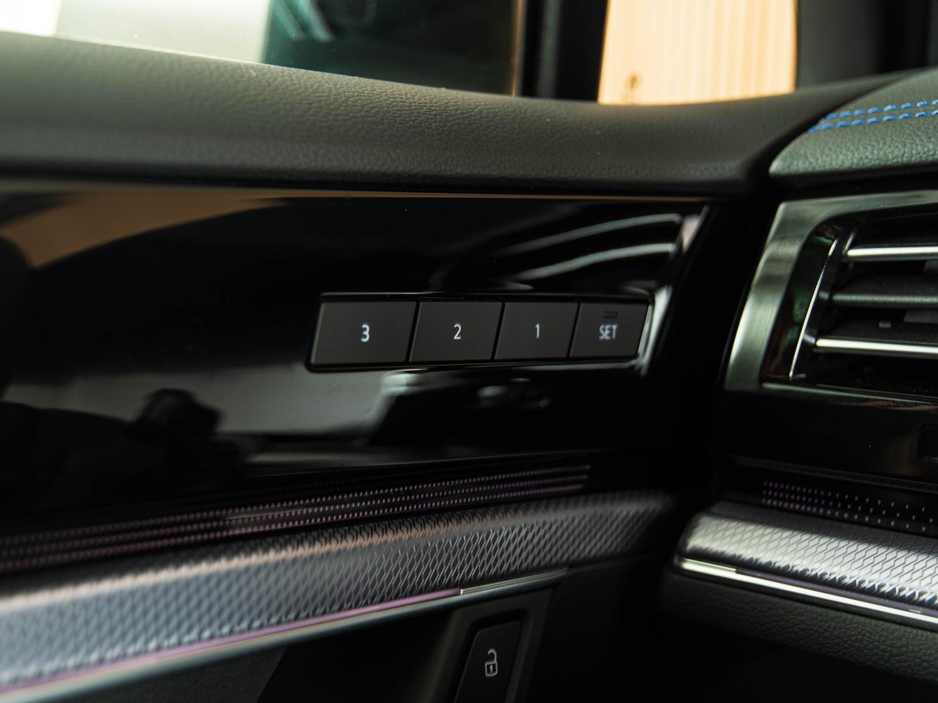 Volkswagen Touareg R eHybrid TSI 4MOTION