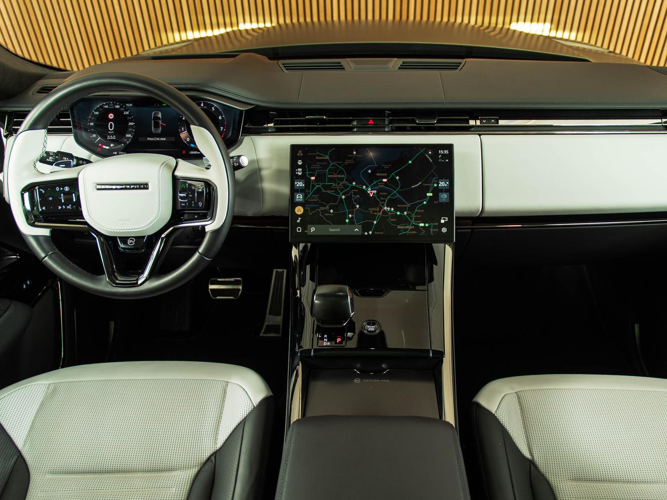 Land Rover Range Rover Sport P635 SV