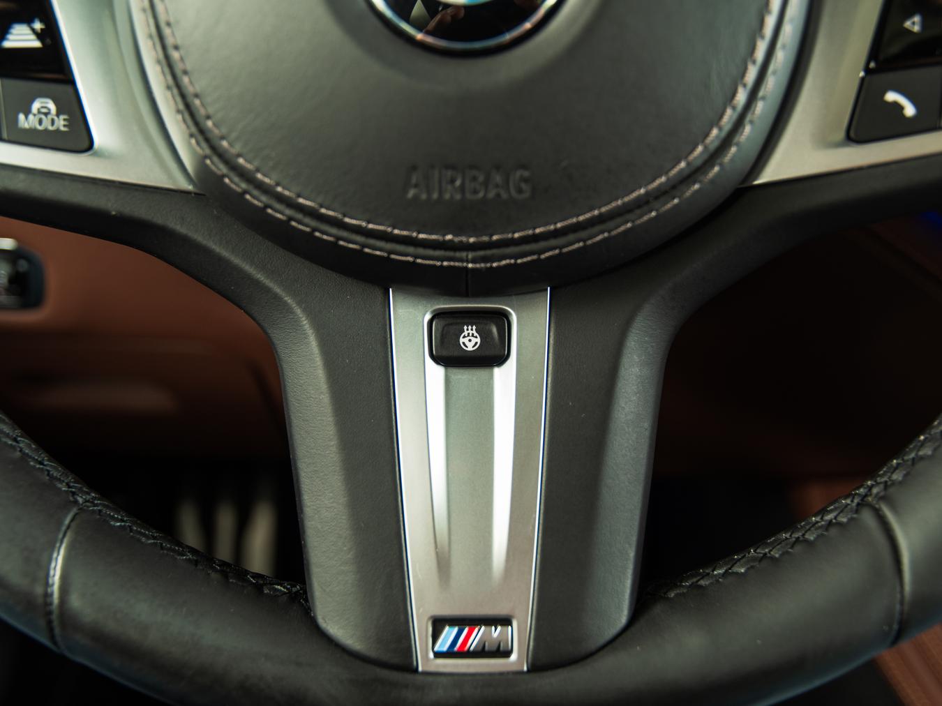 BMW X7 M50i