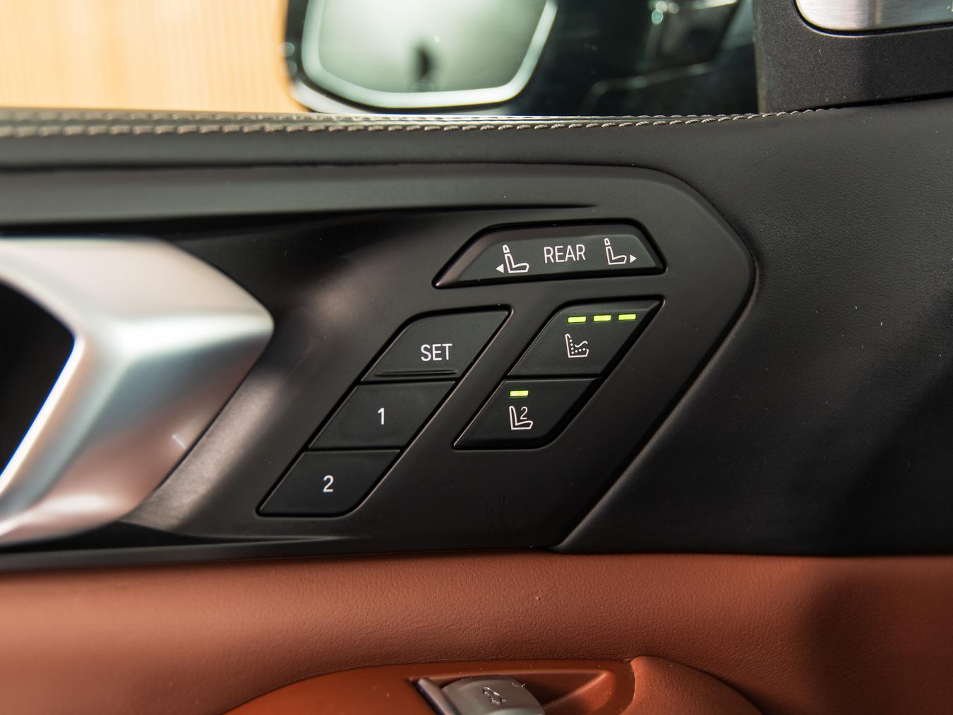 BMW X7 M50i