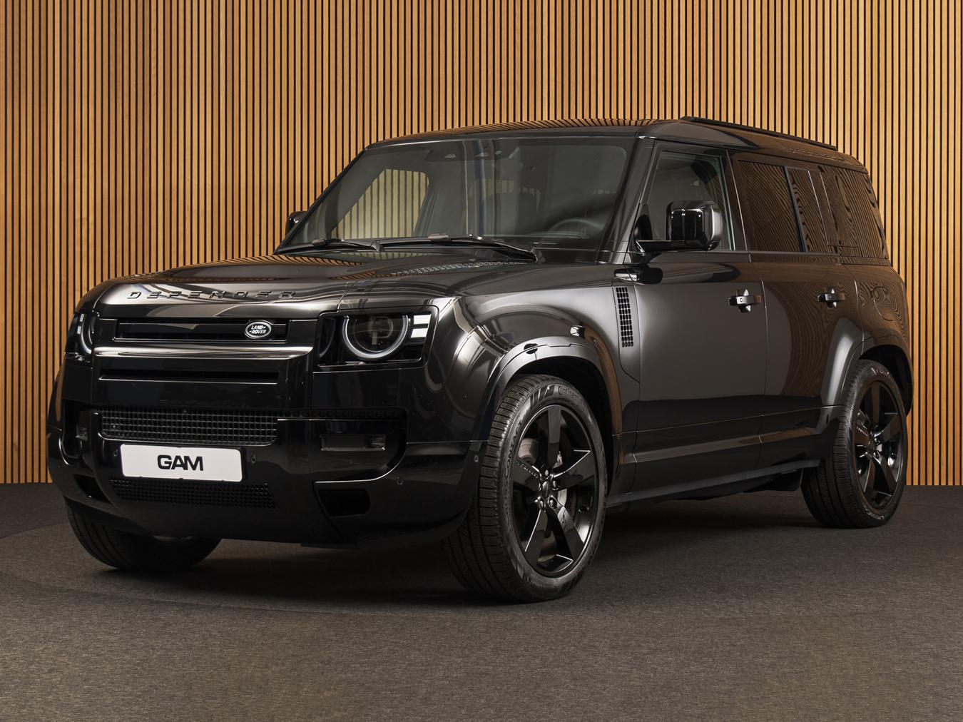 Land Rover Defender 110 X-Dynamic HSE P300e