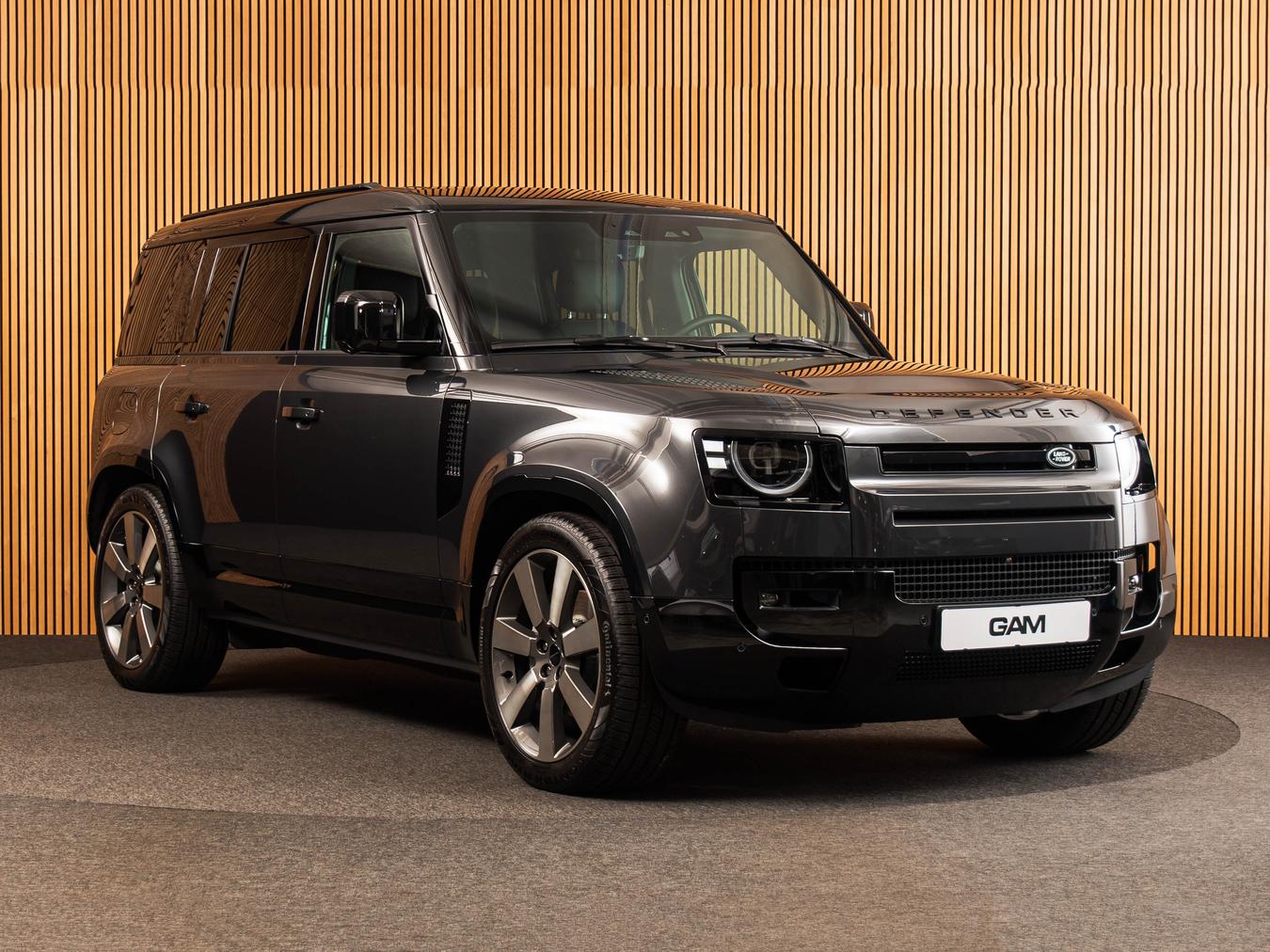 Land Rover Defender 110 X-Dynamic HSE P300e