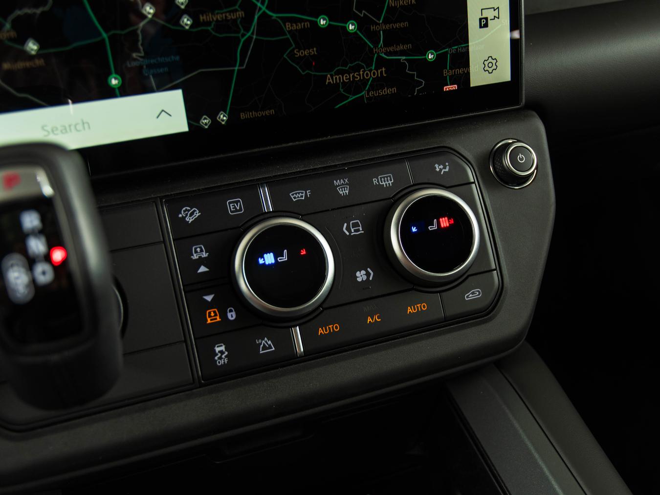 Land Rover Defender 110 X-Dynamic HSE P300e