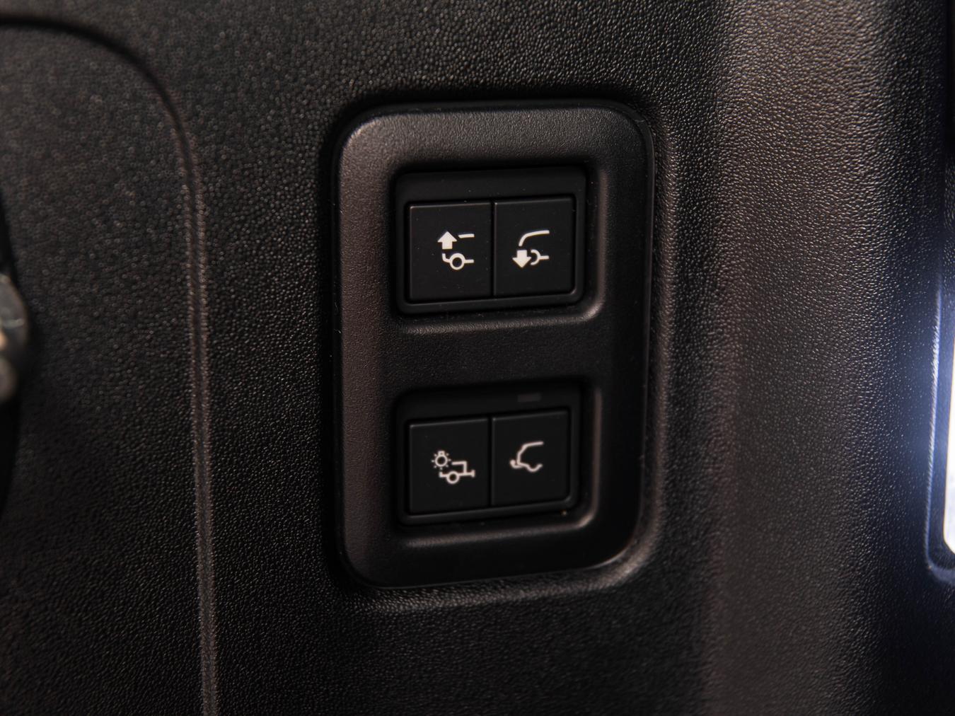 Land Rover Defender 110 X-Dynamic HSE P300e