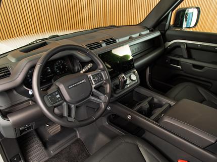 Land Rover Defender 110 X-Dynamic HSE P300e