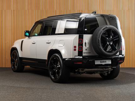 Land Rover Defender 110 X-Dynamic HSE P300e