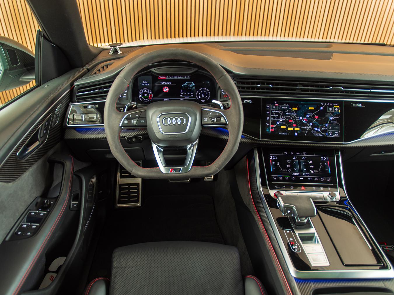 Audi RSQ8