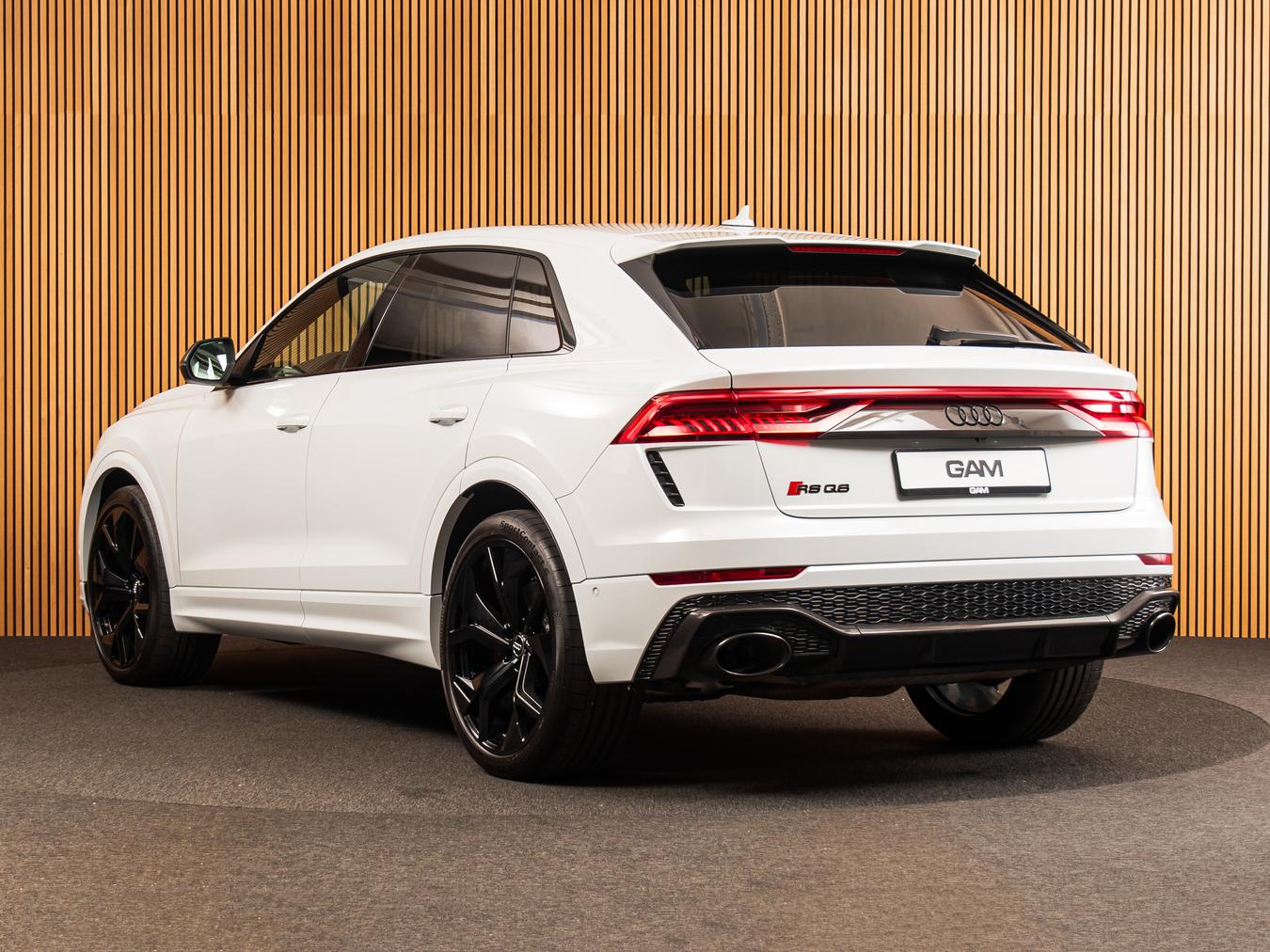 Audi RSQ8