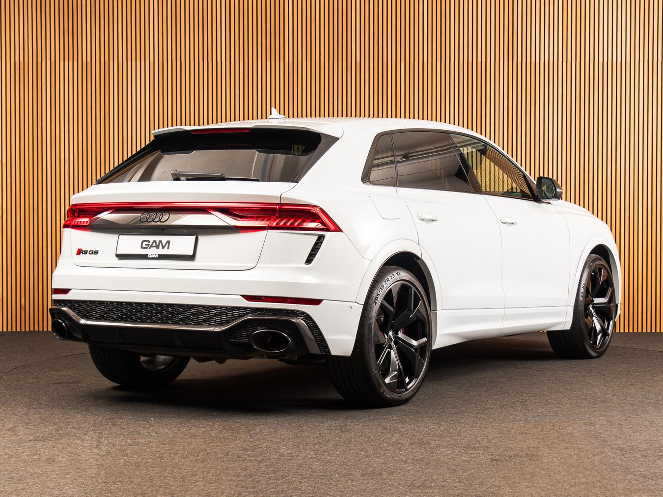 Audi RSQ8