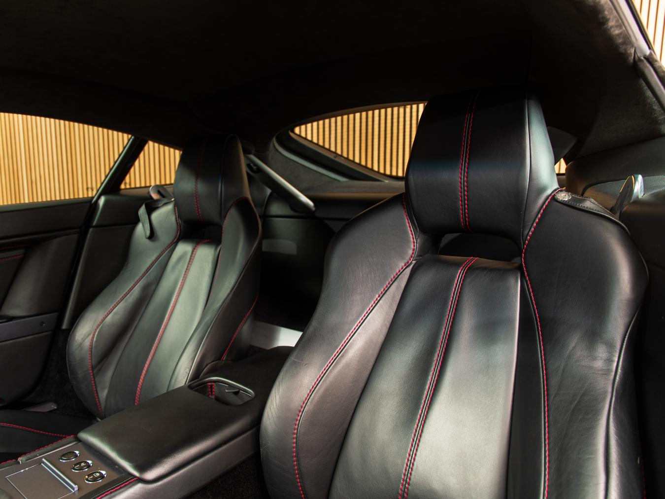 Aston Martin  V8 Vantage 4.3 V8