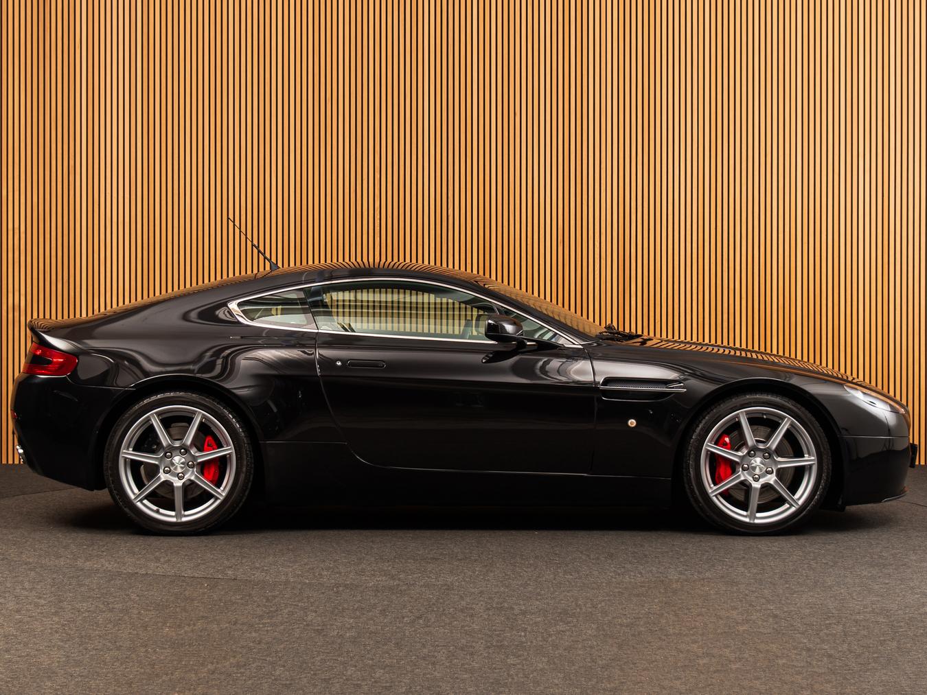 Aston Martin  V8 Vantage 4.3 V8