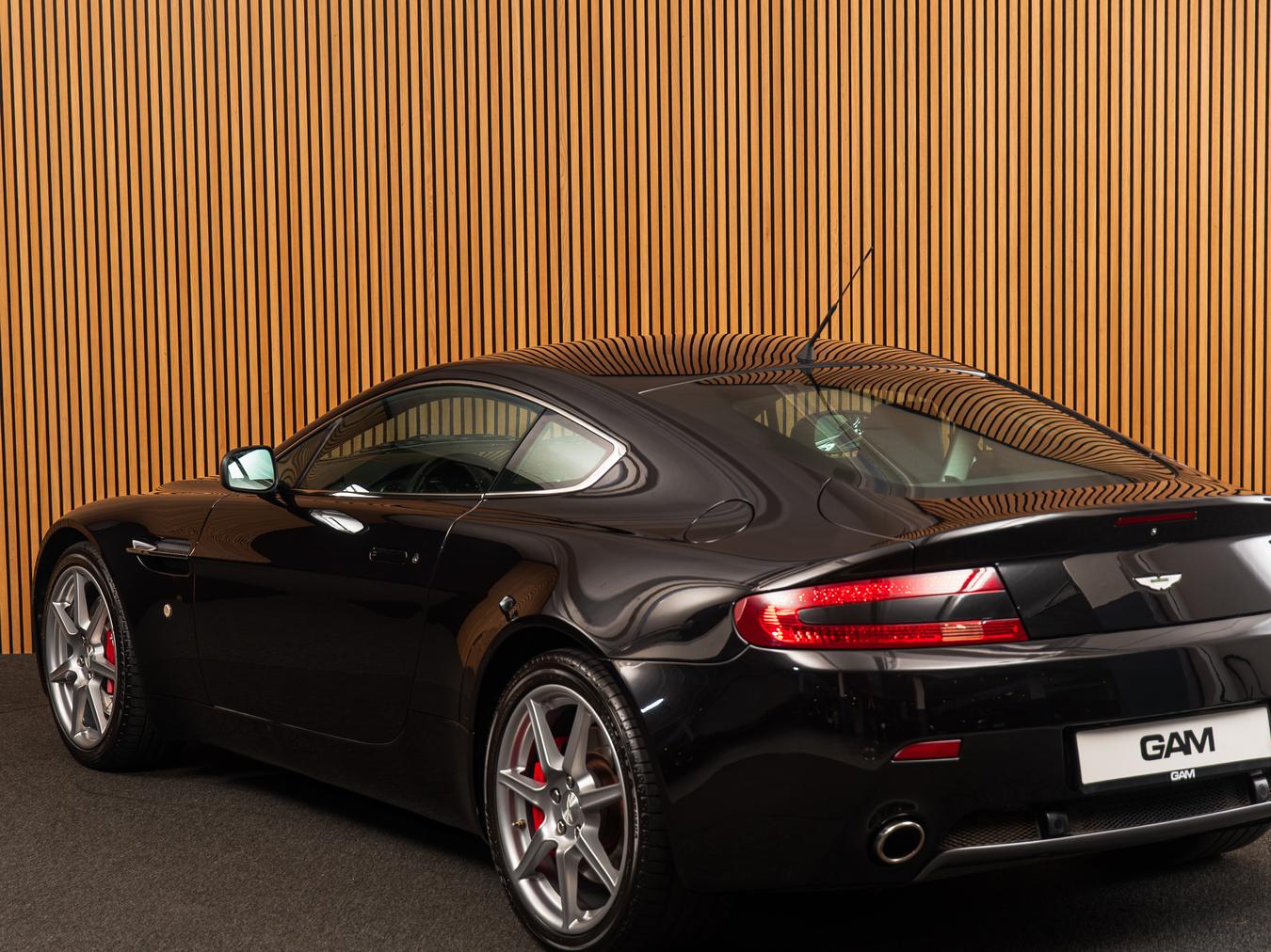 Aston Martin  V8 Vantage 4.3 V8