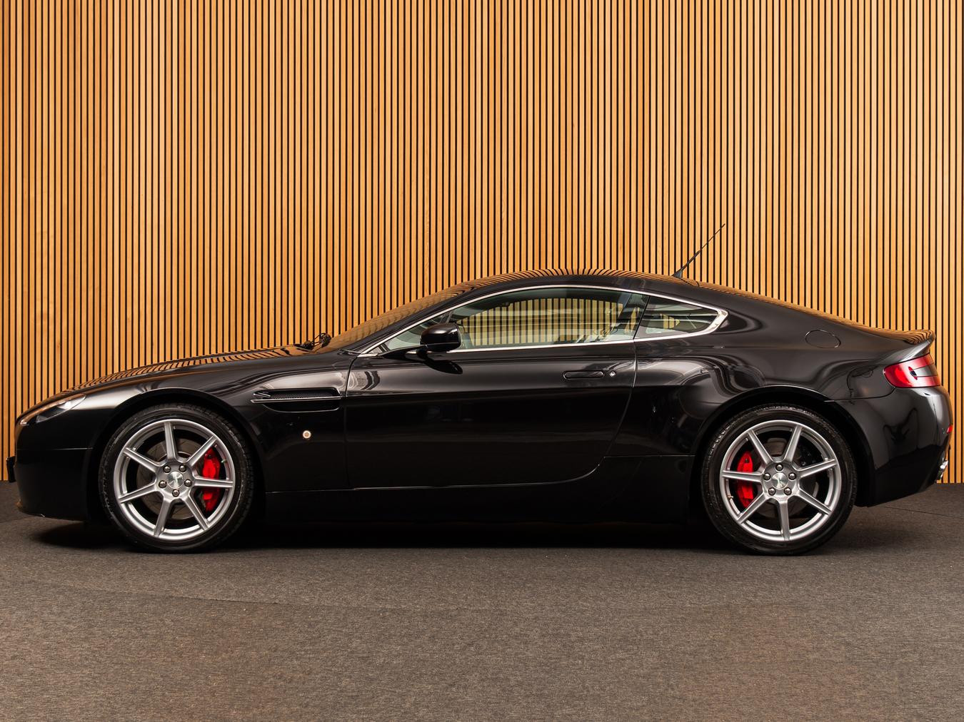 Aston Martin  V8 Vantage 4.3 V8