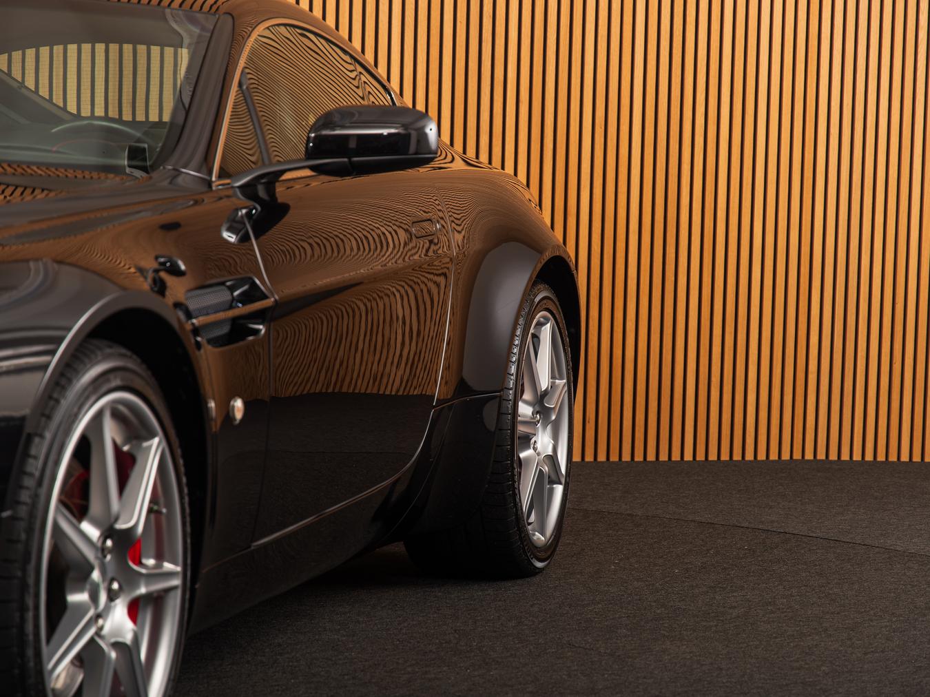 Aston Martin  V8 Vantage 4.3 V8