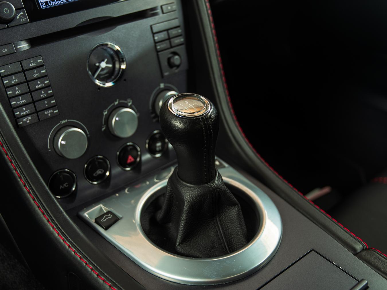 Aston Martin  V8 Vantage 4.3 V8