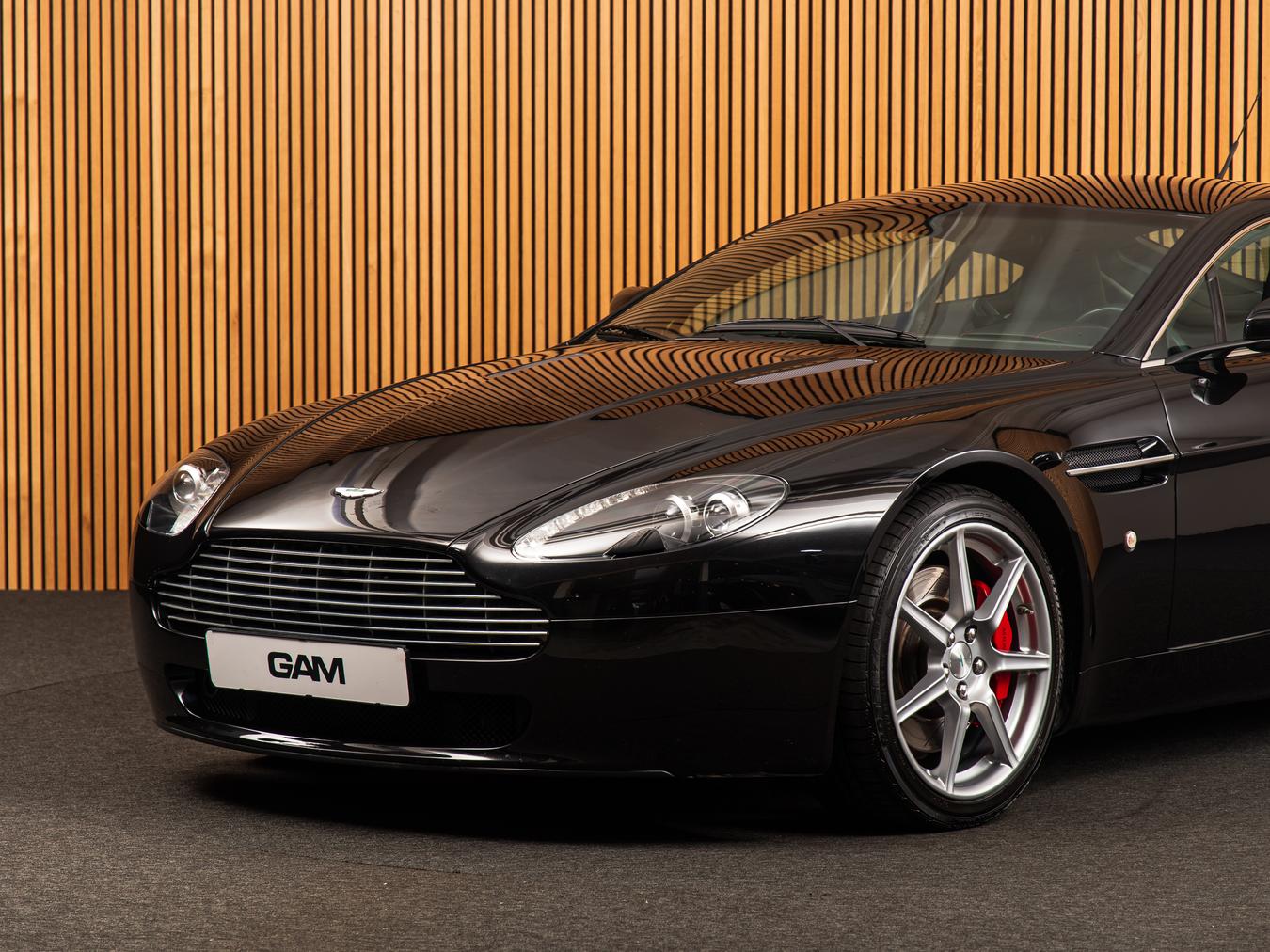 Aston Martin  V8 Vantage 4.3 V8