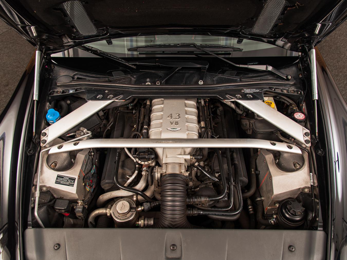 Aston Martin  V8 Vantage 4.3 V8