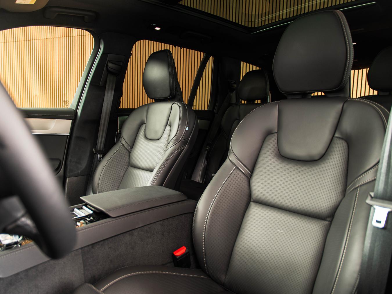 Volvo XC90 T8 Ultra Black Edition