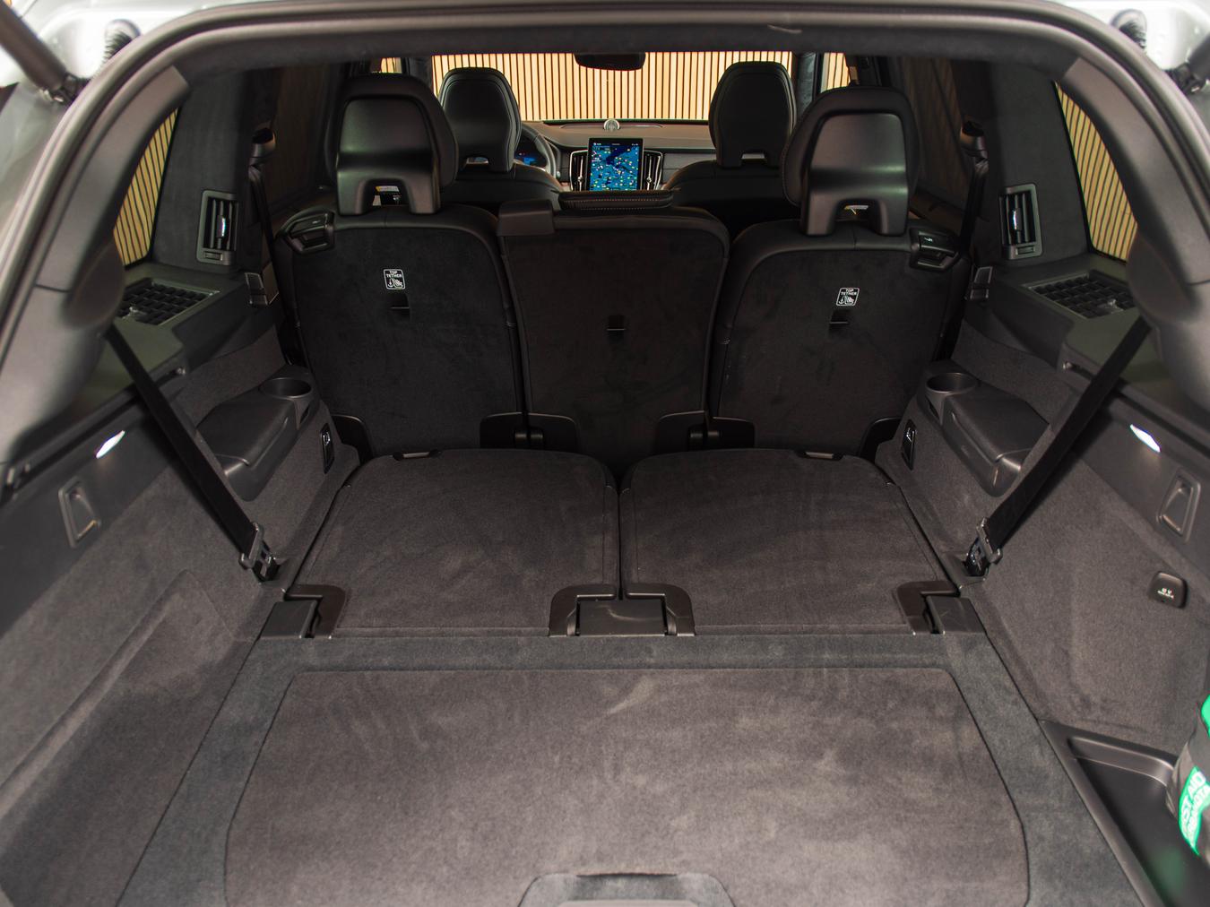 Volvo XC90 T8 Ultra Black Edition