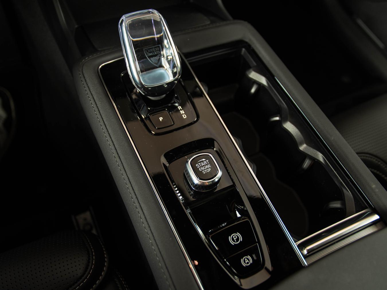 Volvo XC90 T8 Ultra Black Edition