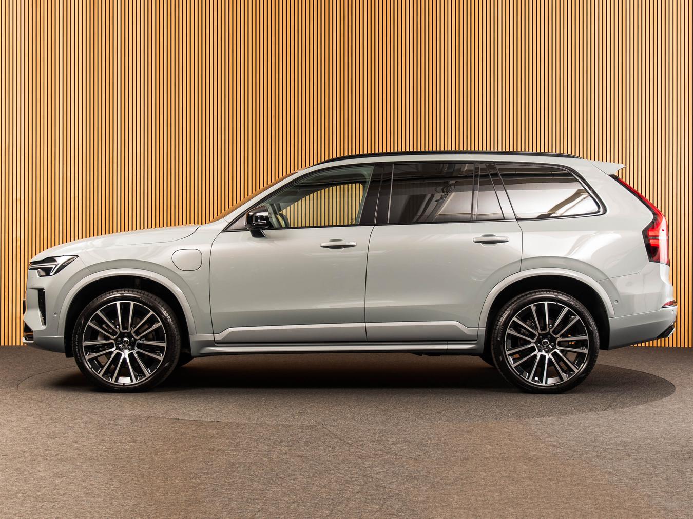 Volvo XC90 T8 Ultra Black Edition