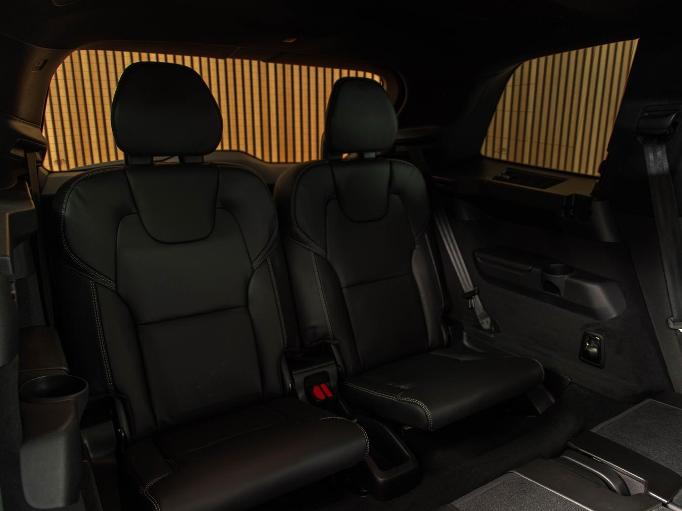 Volvo XC90 T8 Ultra Black Edition
