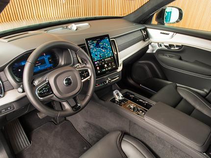 Volvo XC90 T8 Ultra Black Edition