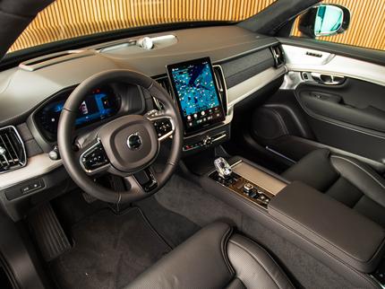 Volvo XC90 T8 Ultra Black Edition