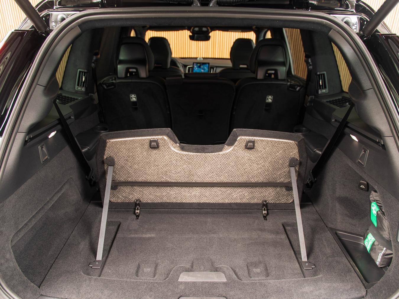 Volvo XC90 T8 Ultra Black Edition