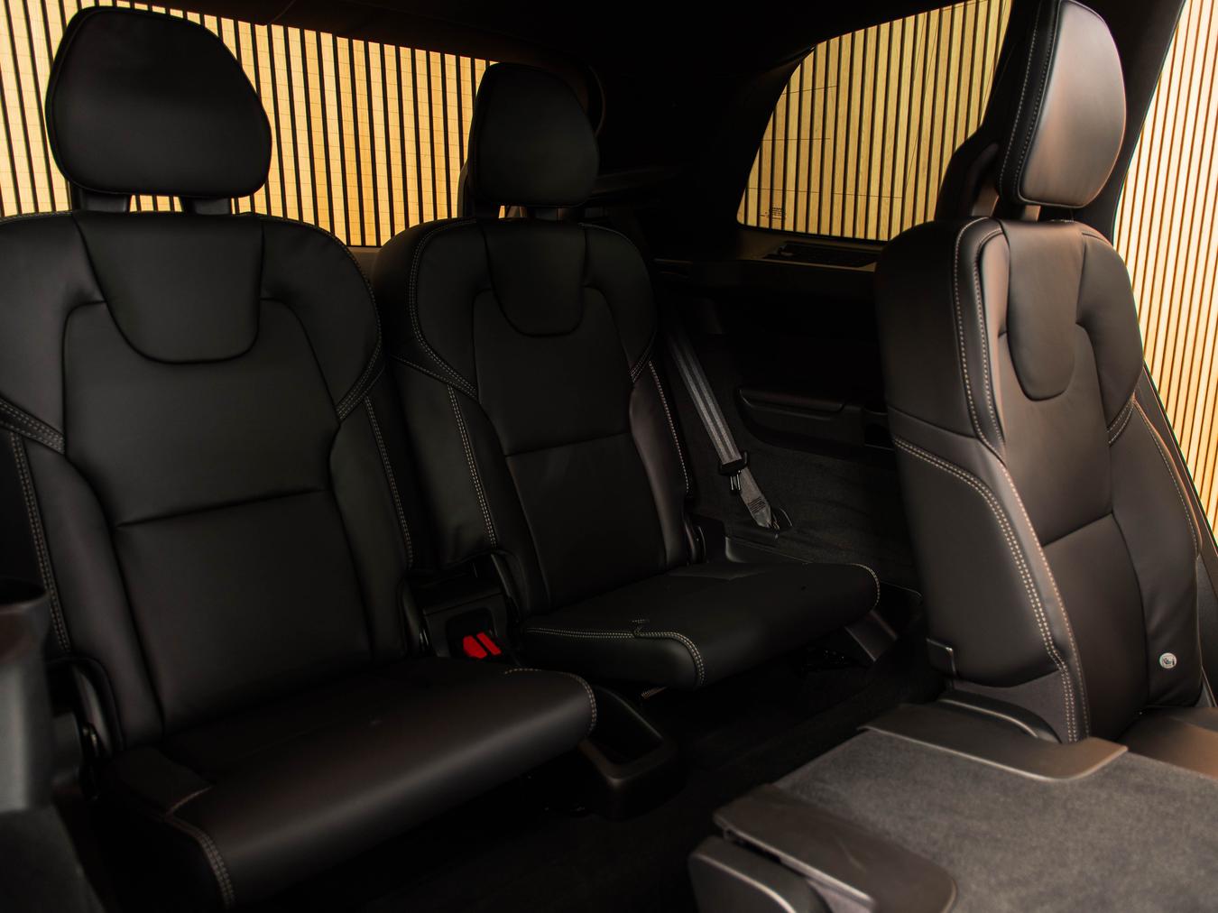 Volvo XC90 T8 Ultra Black Edition
