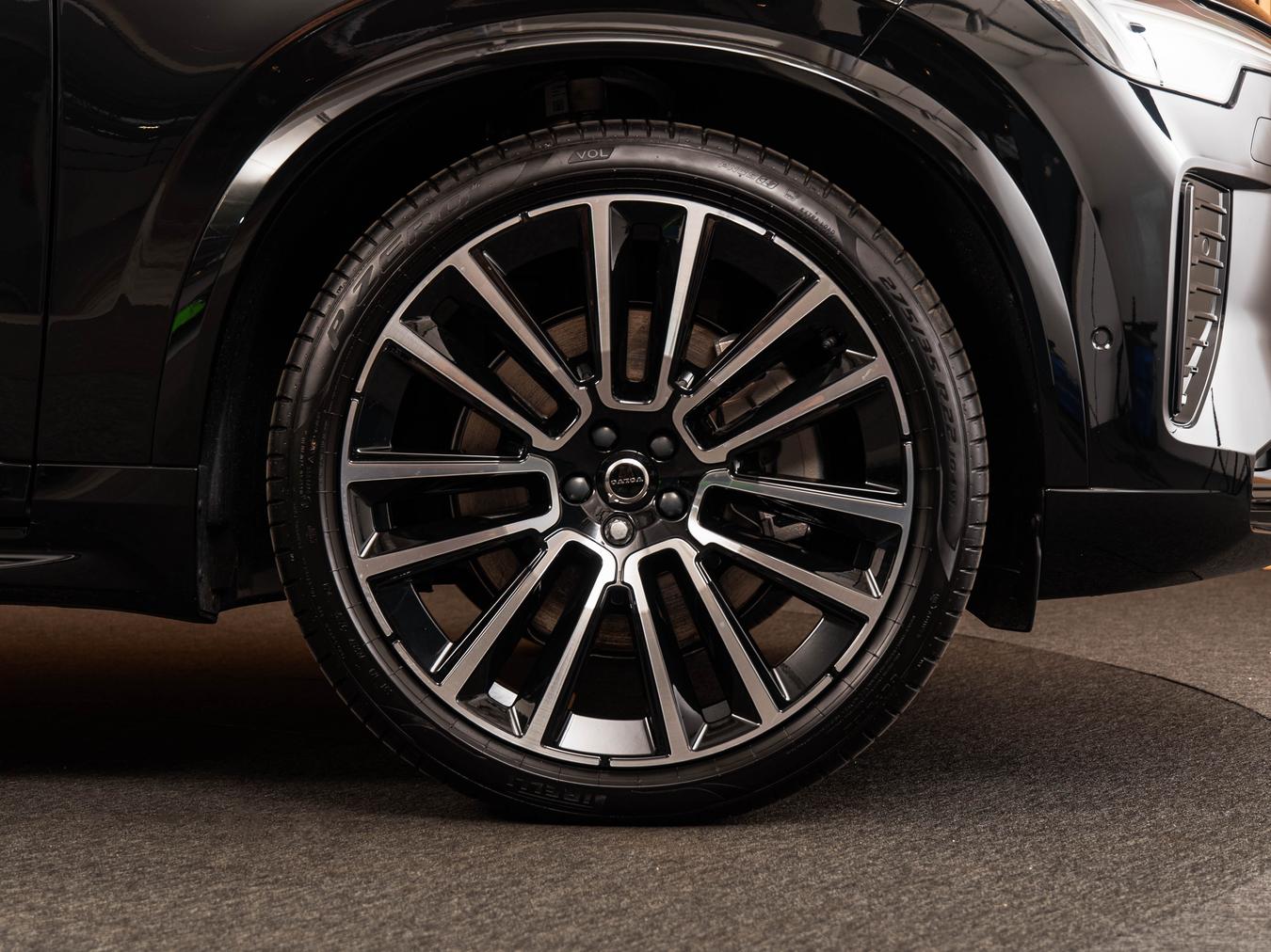 Volvo XC90 T8 Ultra Black Edition