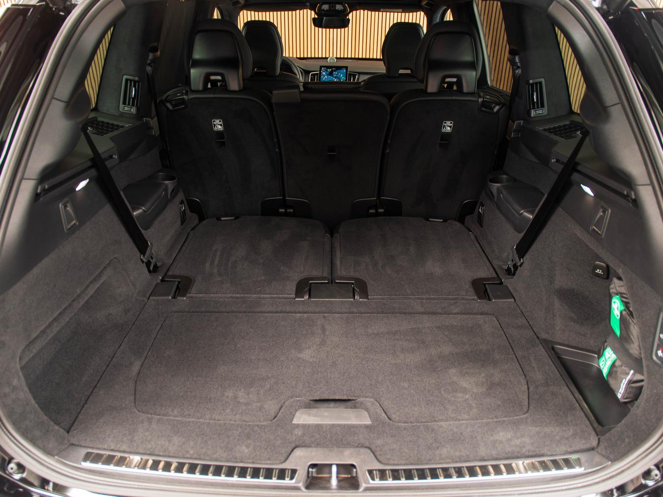 Volvo XC90 T8 Ultra Black Edition