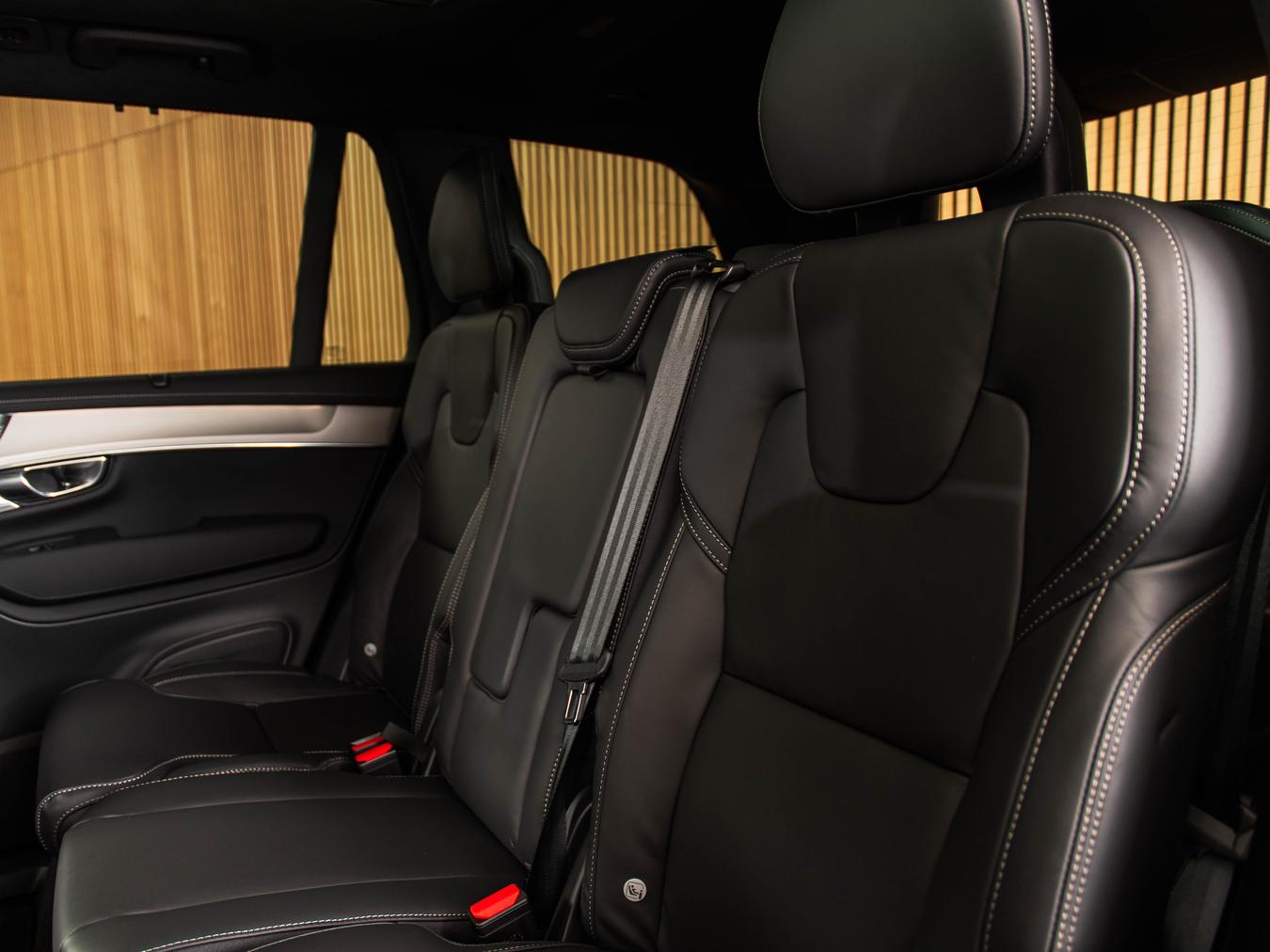Volvo XC90 T8 Ultra Black Edition