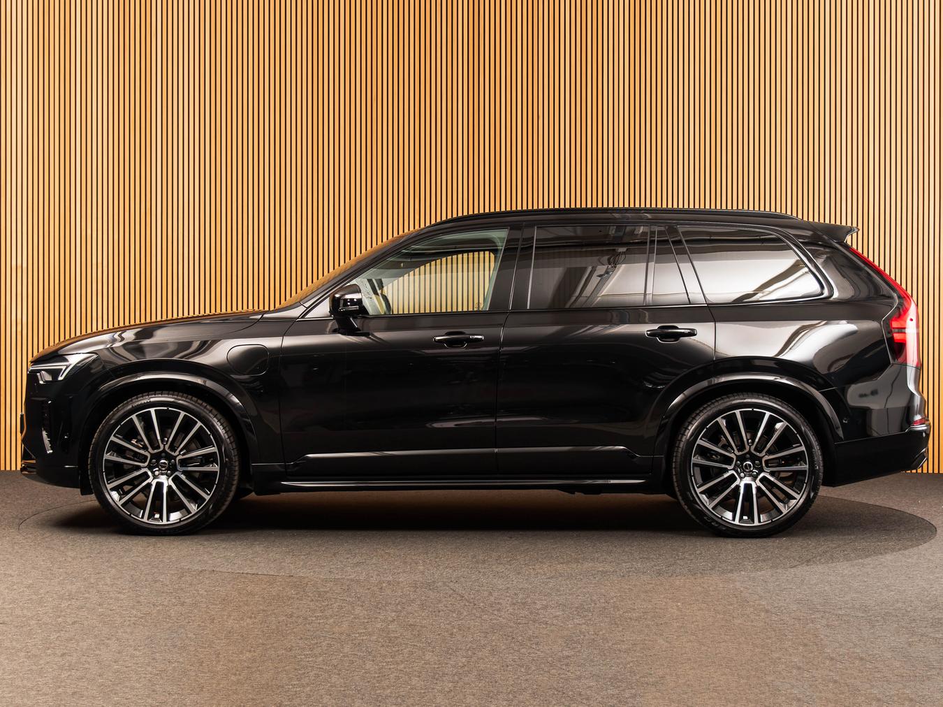 Volvo XC90 T8 Ultra Black Edition