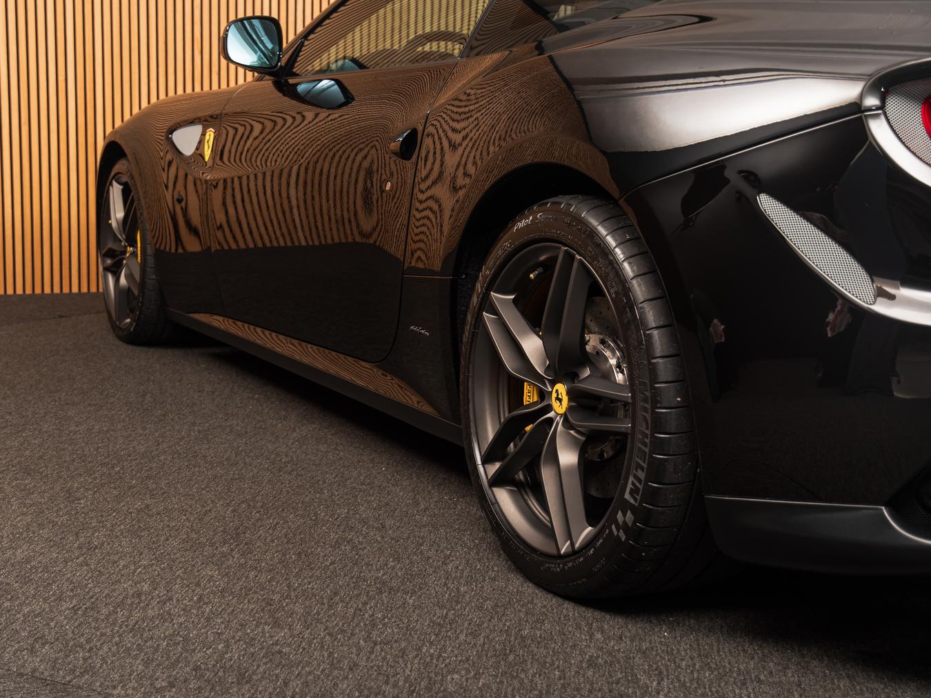 Ferrari FF 6.3 V12 4x4
