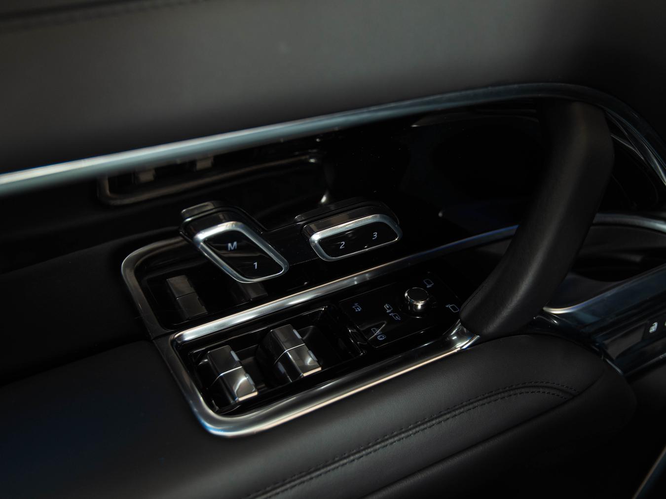Land Rover Range Rover P510e Autobiography